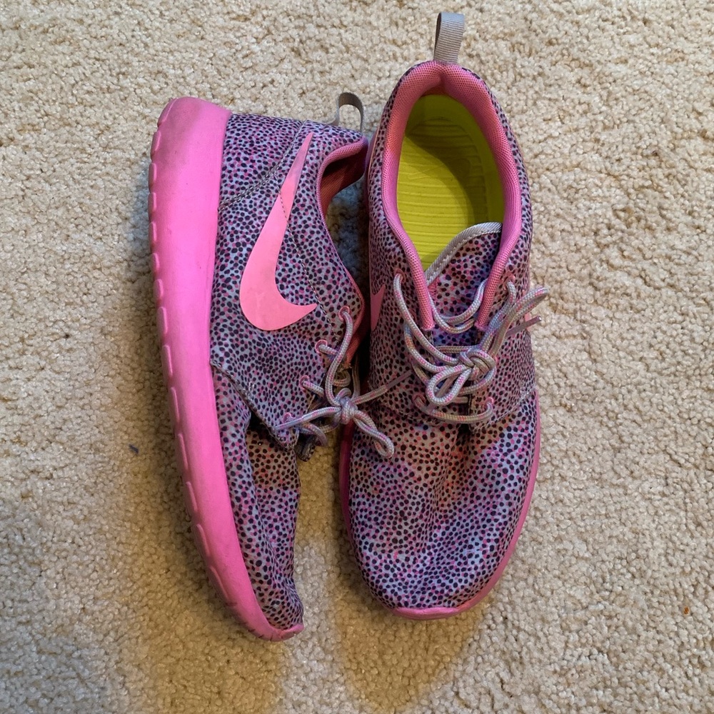 Nike Roshe Run sneakers